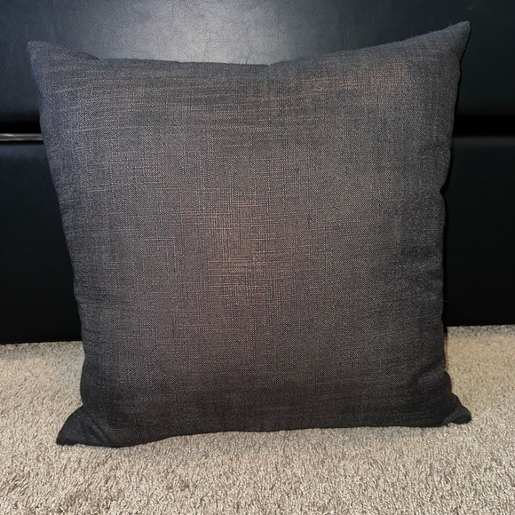 KENNETH COLE REACTION HOME THROW PILLOWS - Picture 2 of 8